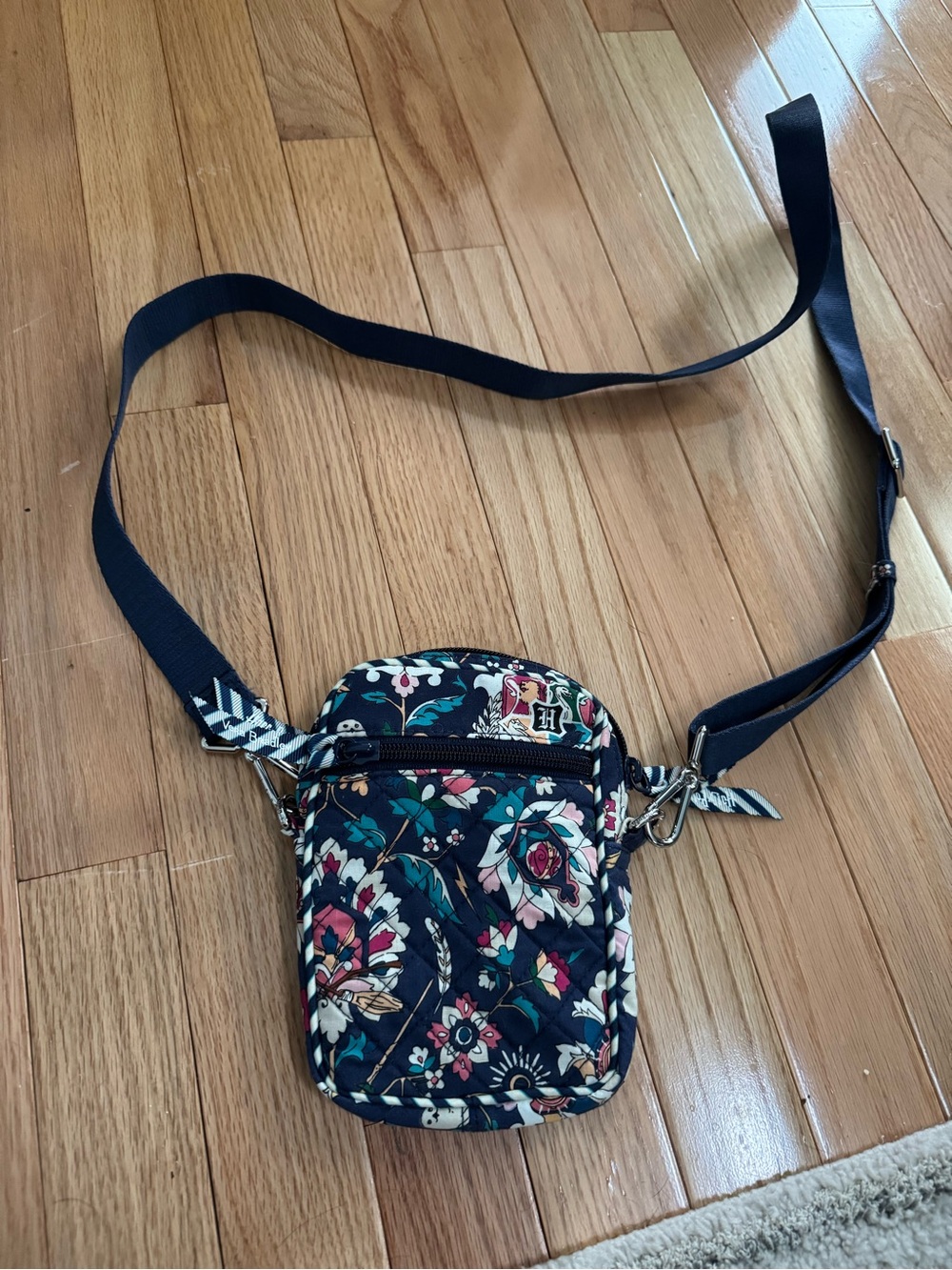Vera Bradley Harry Potter Home to Hogwarts RFID convertible small crossbody